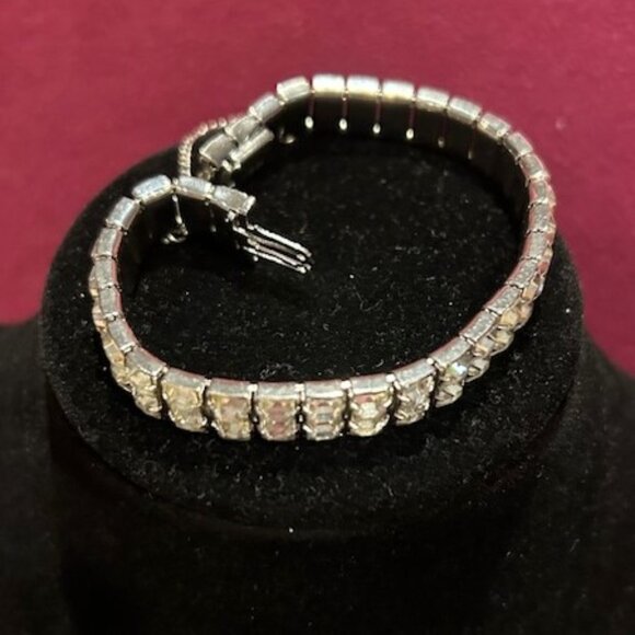 WEISS Rhinestone 2 Row Tennis BRACELET - Picture 5 of 9